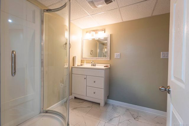 16 Hilltop Road, Windsor, CT 06095