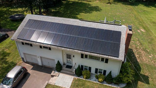 16 Hilltop Road, Windsor, CT 06095