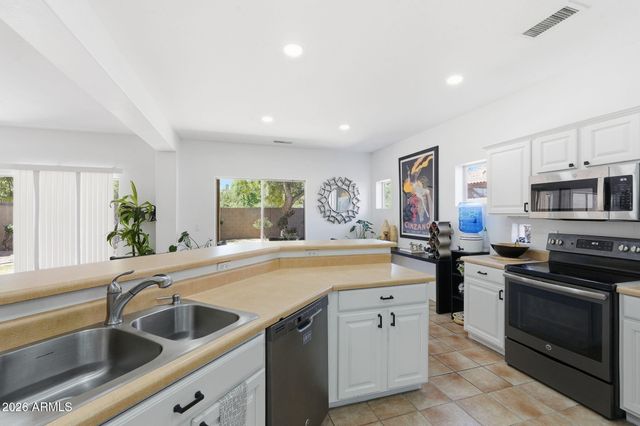 10107 E KILAREA Avenue, Mesa, AZ 85209