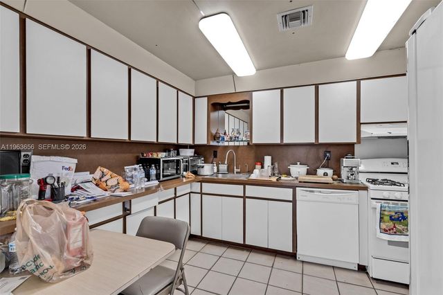 533 E 23rd St, Hialeah, FL 33013