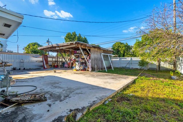 533 E 23rd St, Hialeah, FL 33013