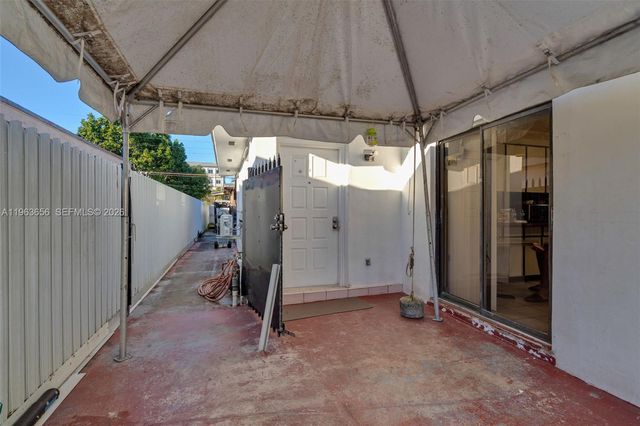 533 E 23rd St, Hialeah, FL 33013