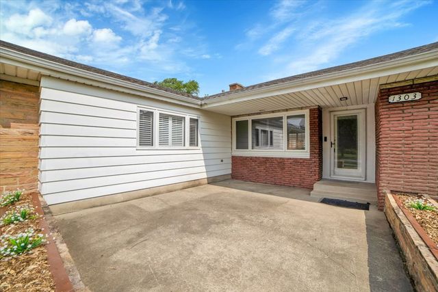 1303 Rice Street, Melrose Park, IL 60160