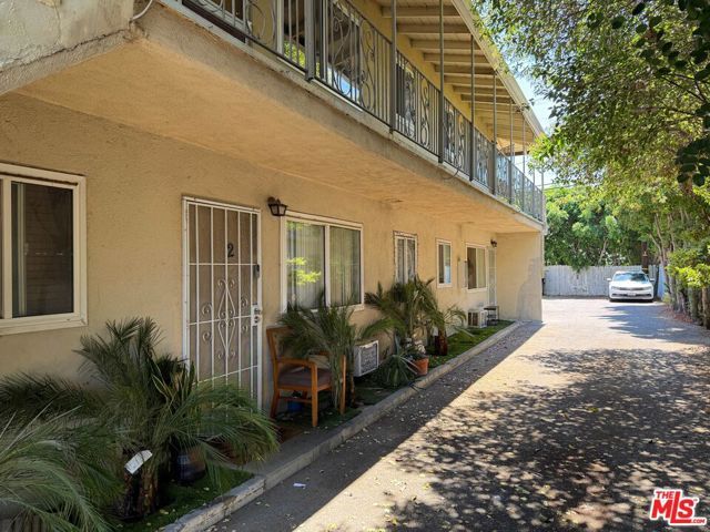 14310 Tiara Street, Sherman Oaks (los Angeles), CA 91401