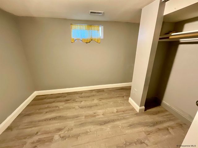 5620 SUNSET DR, Cheyenne, WY 82009