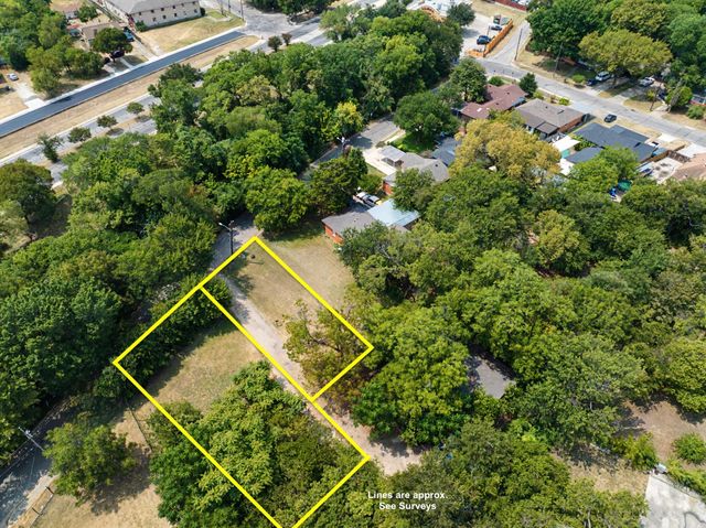3815 Higgins Avenue, Cockrell Hill, TX 75211