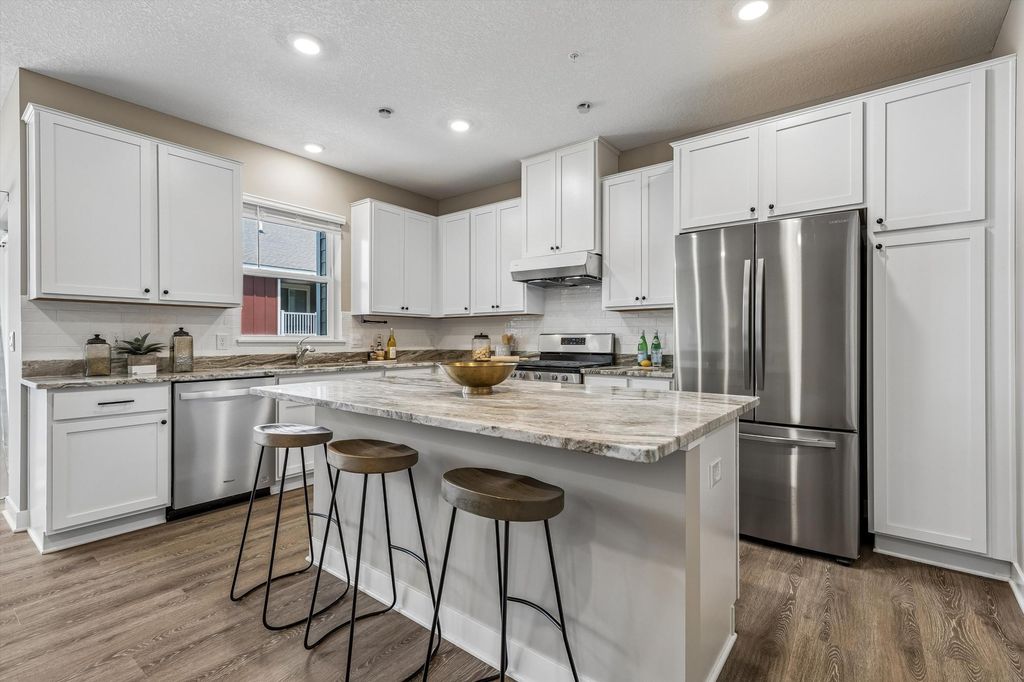 16451 Jaffna Place, Lakeville, MN 55044 — exterior