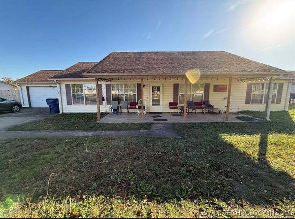 203 S Secondine Place, Chelsea, OK 74016