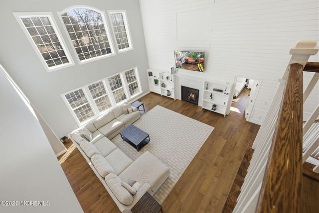 1 Lakeview Drive, Manalapan, NJ 07726