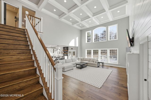 1 Lakeview Drive, Manalapan, NJ 07726