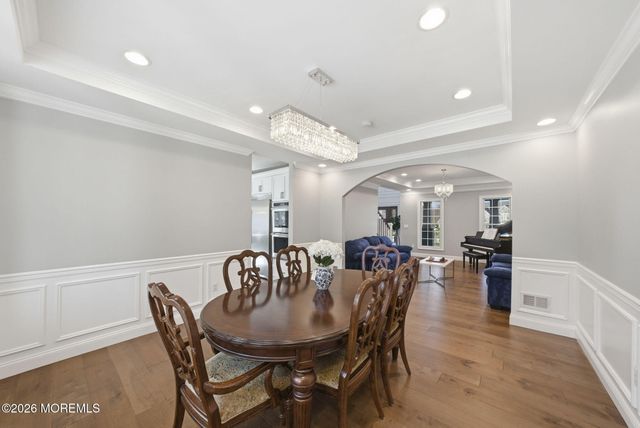 1 Lakeview Drive, Manalapan, NJ 07726