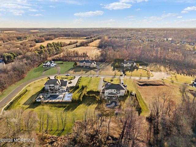 1 Lakeview Drive, Manalapan, NJ 07726