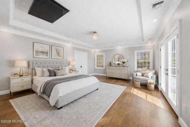 1 Lakeview Drive, Manalapan, NJ 07726