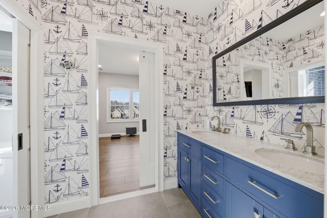 1 Lakeview Drive, Manalapan, NJ 07726