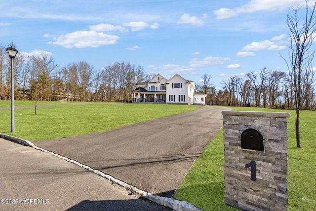 1 Lakeview Drive, Manalapan, NJ 07726