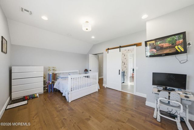 1 Lakeview Drive, Manalapan, NJ 07726