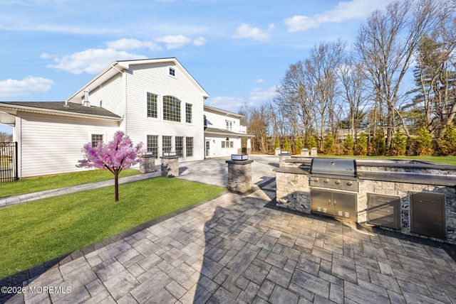 1 Lakeview Drive, Manalapan, NJ 07726