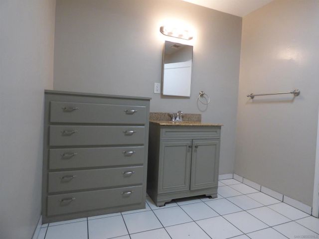 4015 Calavo Dr, La Mesa, CA 91941