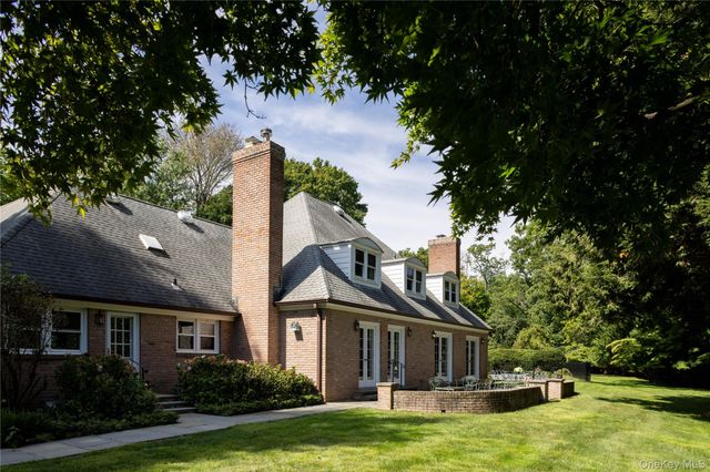 217 Feeks Lane, Locust Valley, NY 11560