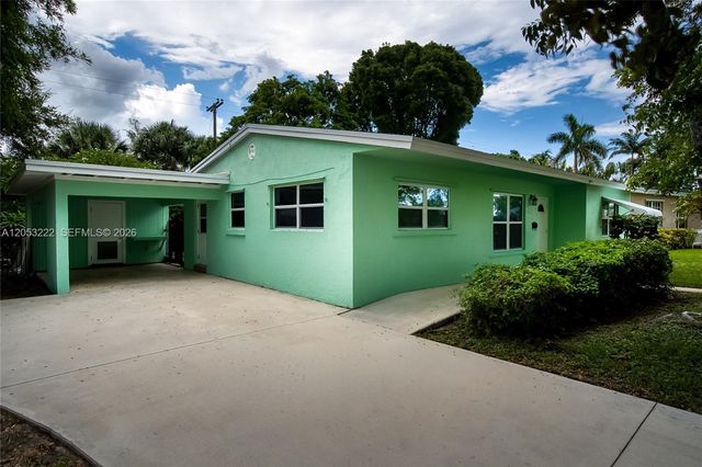 1427 Crest Drive, Lake Worth, FL 33461