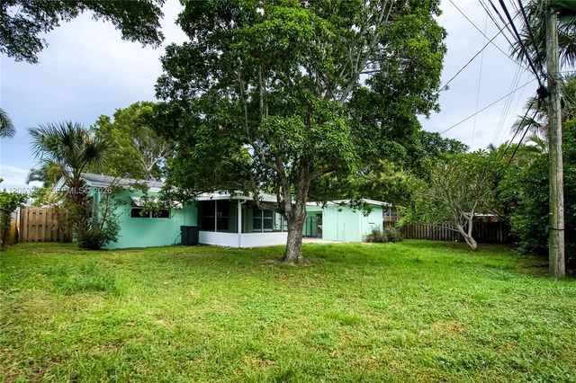 1427 Crest Drive, Lake Worth, FL 33461
