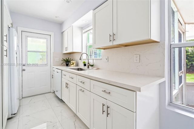 1427 Crest Drive, Lake Worth, FL 33461