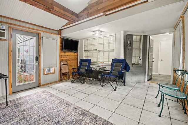 10439 Catlett Lane, La Porte, TX 77571