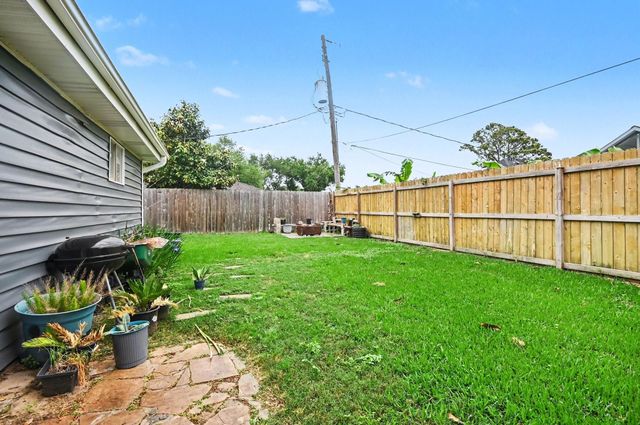 10439 Catlett Lane, La Porte, TX 77571