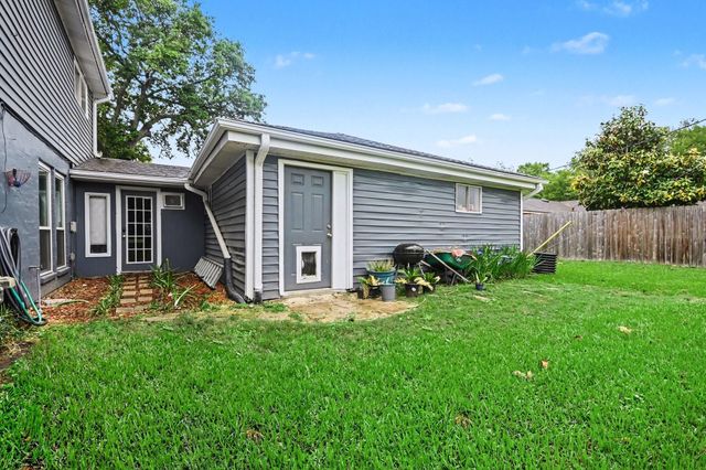 10439 Catlett Lane, La Porte, TX 77571