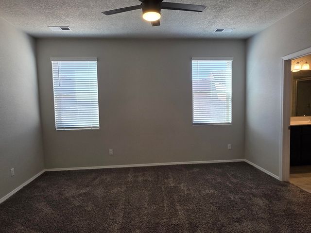 1724 Valle Vista Road NW, Los Lunas, NM 87031