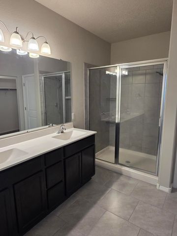 1724 Valle Vista Road NW, Los Lunas, NM 87031