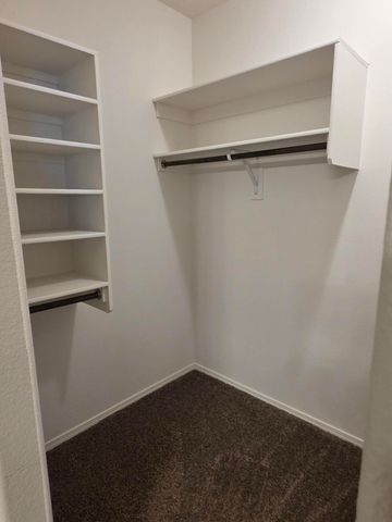 1724 Valle Vista Road NW, Los Lunas, NM 87031