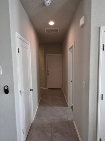 1724 Valle Vista Road NW, Los Lunas, NM 87031