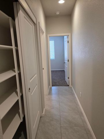 1724 Valle Vista Road NW, Los Lunas, NM 87031