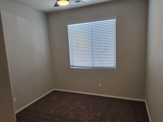 1724 Valle Vista Road NW, Los Lunas, NM 87031