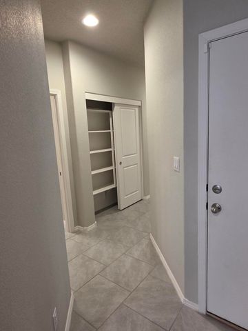 1724 Valle Vista Road NW, Los Lunas, NM 87031