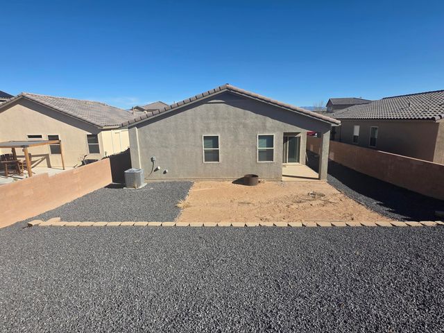 1724 Valle Vista Road NW, Los Lunas, NM 87031