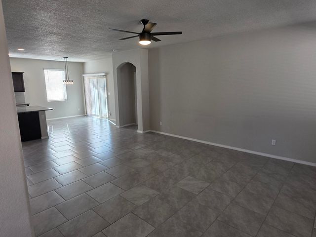 1724 Valle Vista Road NW, Los Lunas, NM 87031