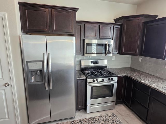 1724 Valle Vista Road NW, Los Lunas, NM 87031