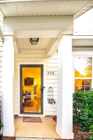 8310 Chaceview Court, Charlotte, NC 28269