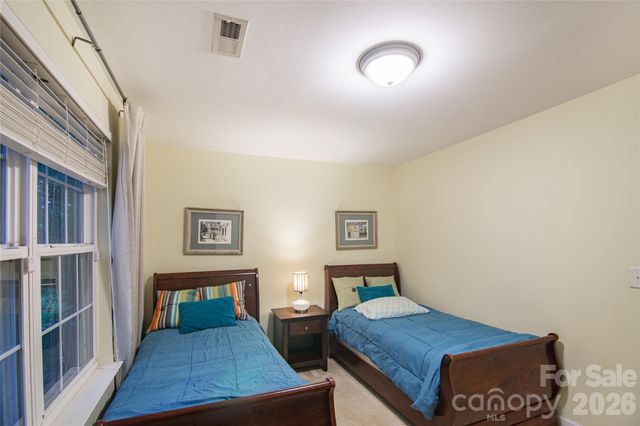 8310 Chaceview Court, Charlotte, NC 28269