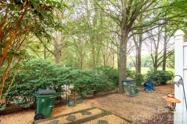 8310 Chaceview Court, Charlotte, NC 28269
