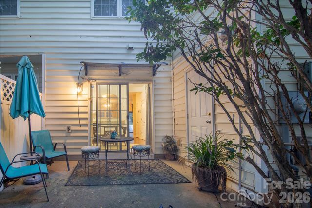 8310 Chaceview Court, Charlotte, NC 28269