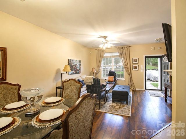 8310 Chaceview Court, Charlotte, NC 28269