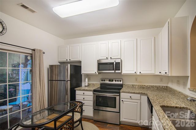 8310 Chaceview Court, Charlotte, NC 28269