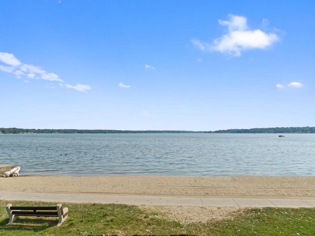 2625 Mooring COURT, Delavan, WI 53115