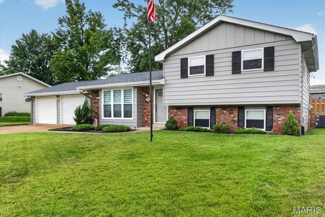 2785 Rosewood Drive, Arnold, MO 63010