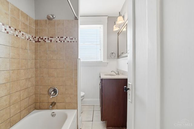 3507 Tarpis Avenue, Cincinnati, OH 45208