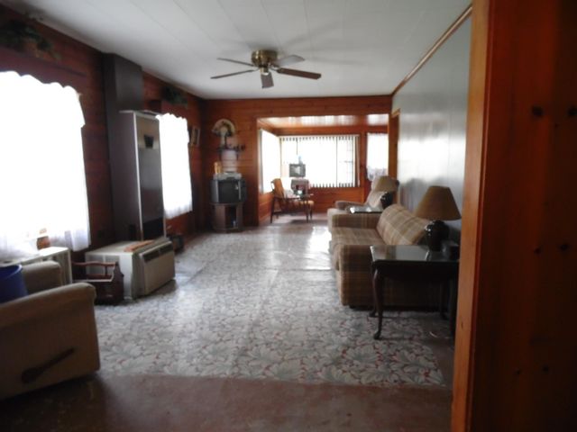 103 Lakeview Drive, Gladwin, MI 48624