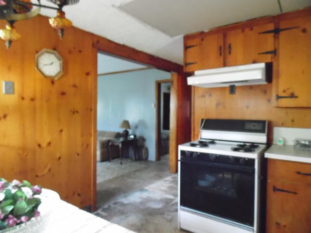 103 Lakeview Drive, Gladwin, MI 48624